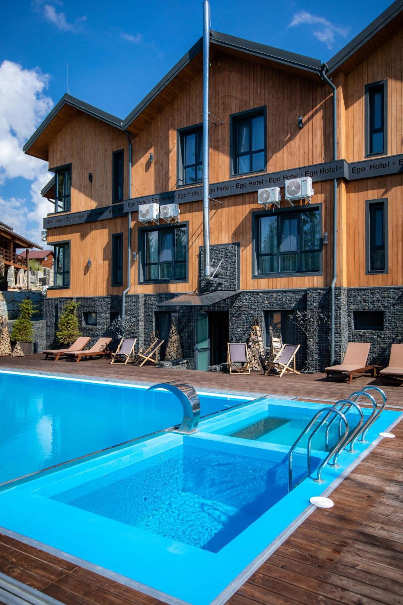 Ego Hotel Yablunytsya Exterior foto
